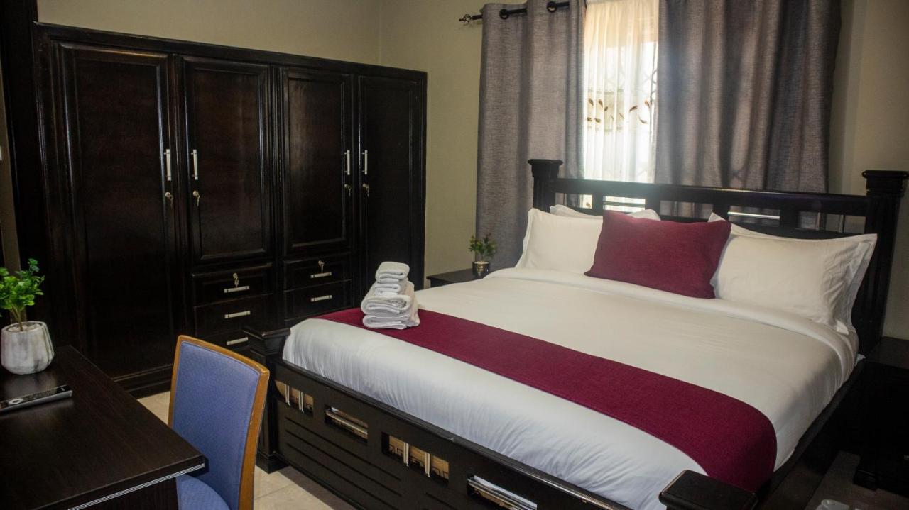 Kislas Luxury Hotel Adenta ภายนอก รูปภาพ
