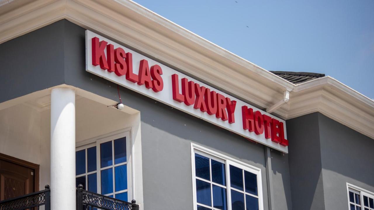Kislas Luxury Hotel Adenta ภายนอก รูปภาพ